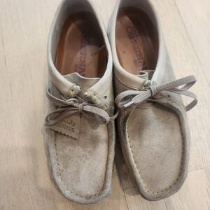Clarks Wallabees Suede Size 10 One Owner